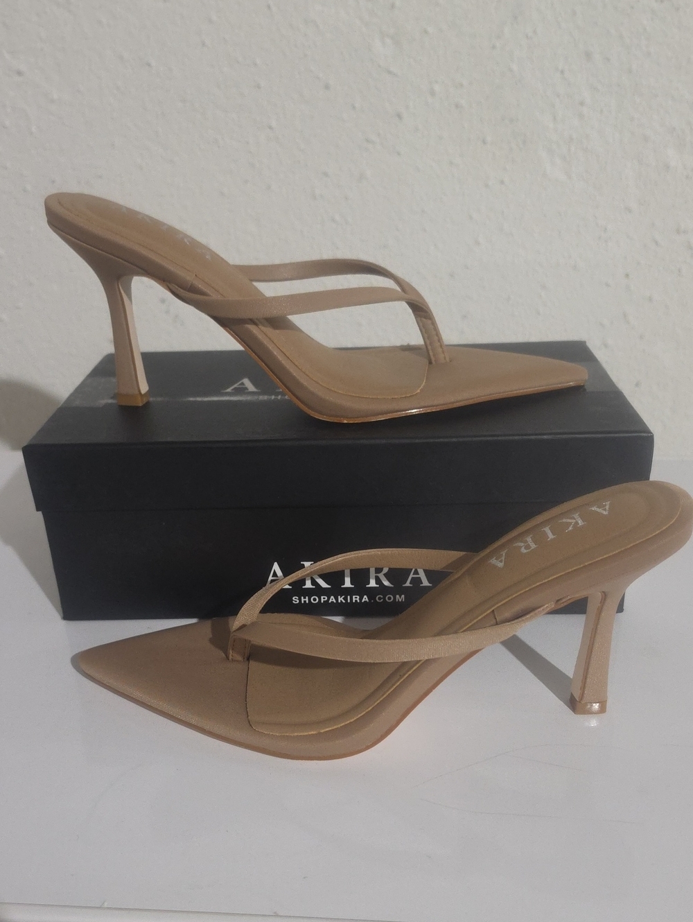 AKIRA ADVIK Nude/Tan Pointed Toe Thong Heel Sandals